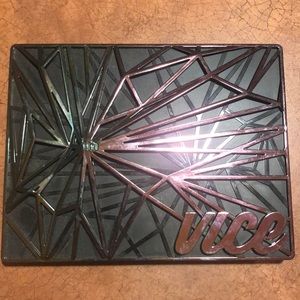 Urban Decay Vice Eyeshadow palette